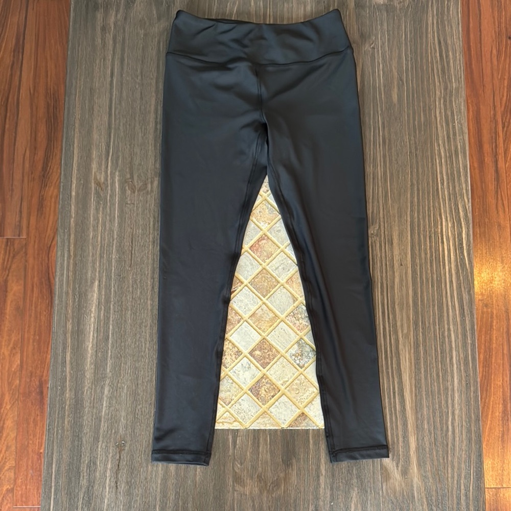 NWOT Silver Icing Women Athletic Pants Leggings